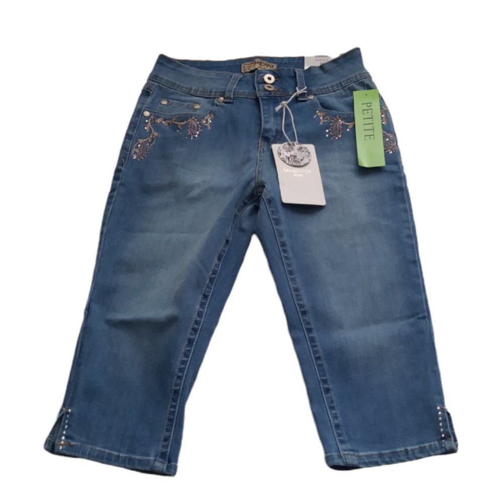 SANDPIPER Capri Bermuda jeans. Size 6p Blue Color.